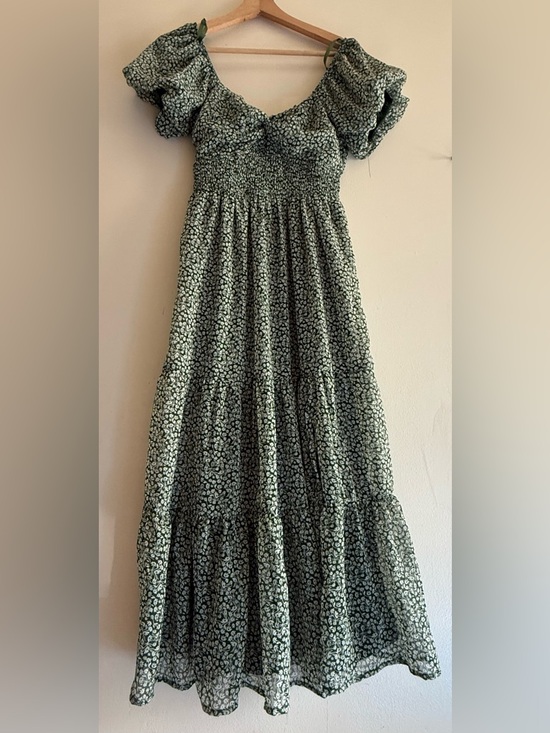 Trixxi Dresses & Skirts - Trixxi Green Floral Maxi Dress with Puff Sleeves